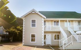 20 River Club Villas